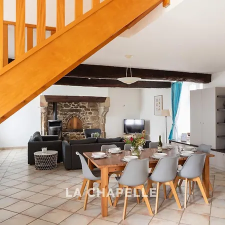 Le Manoir De La Meen - 6 Maisons Amenagees Dans Les Dependances D'un Ancien Manoir Du 17eme Siecle ランバル